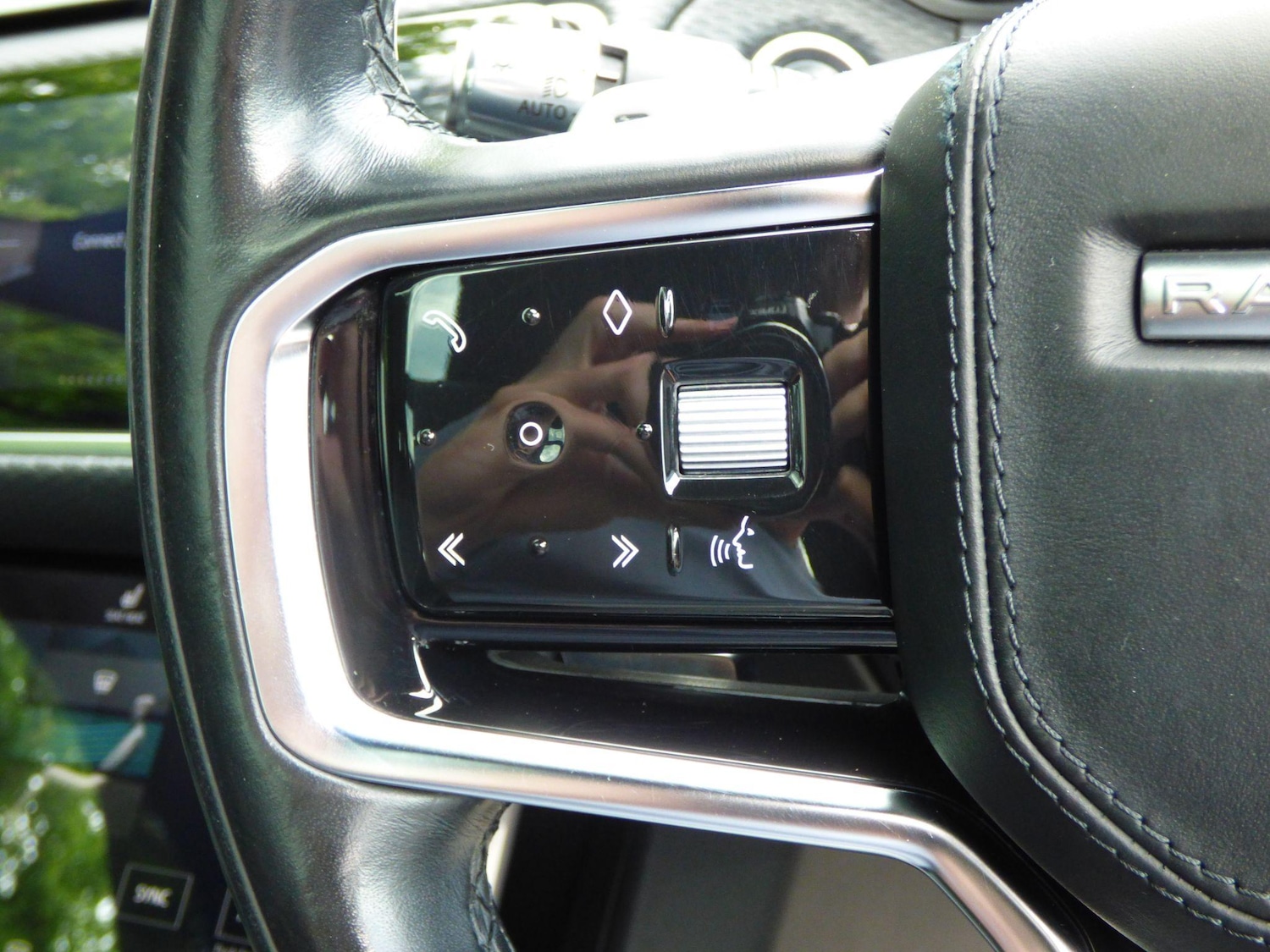 Used Land Rover Range Rover Velar 2021 for sale - 76136925: Photo 43