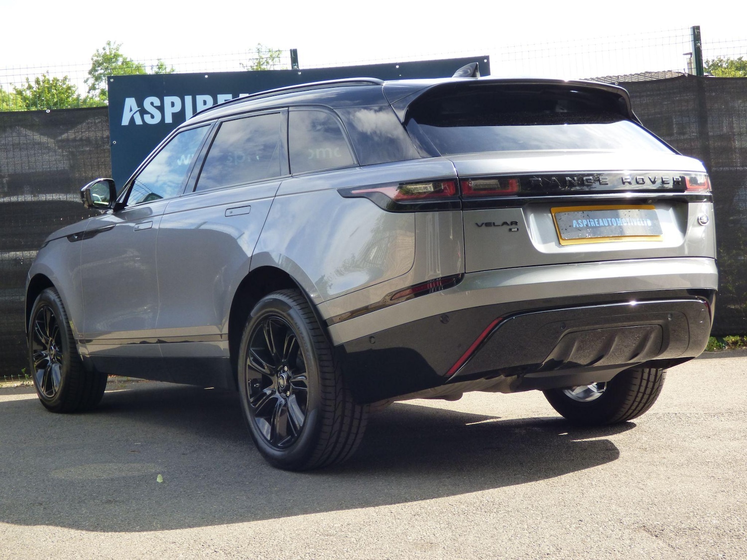 Used Land Rover Range Rover Velar 2021 for sale - 76136925: Photo 8