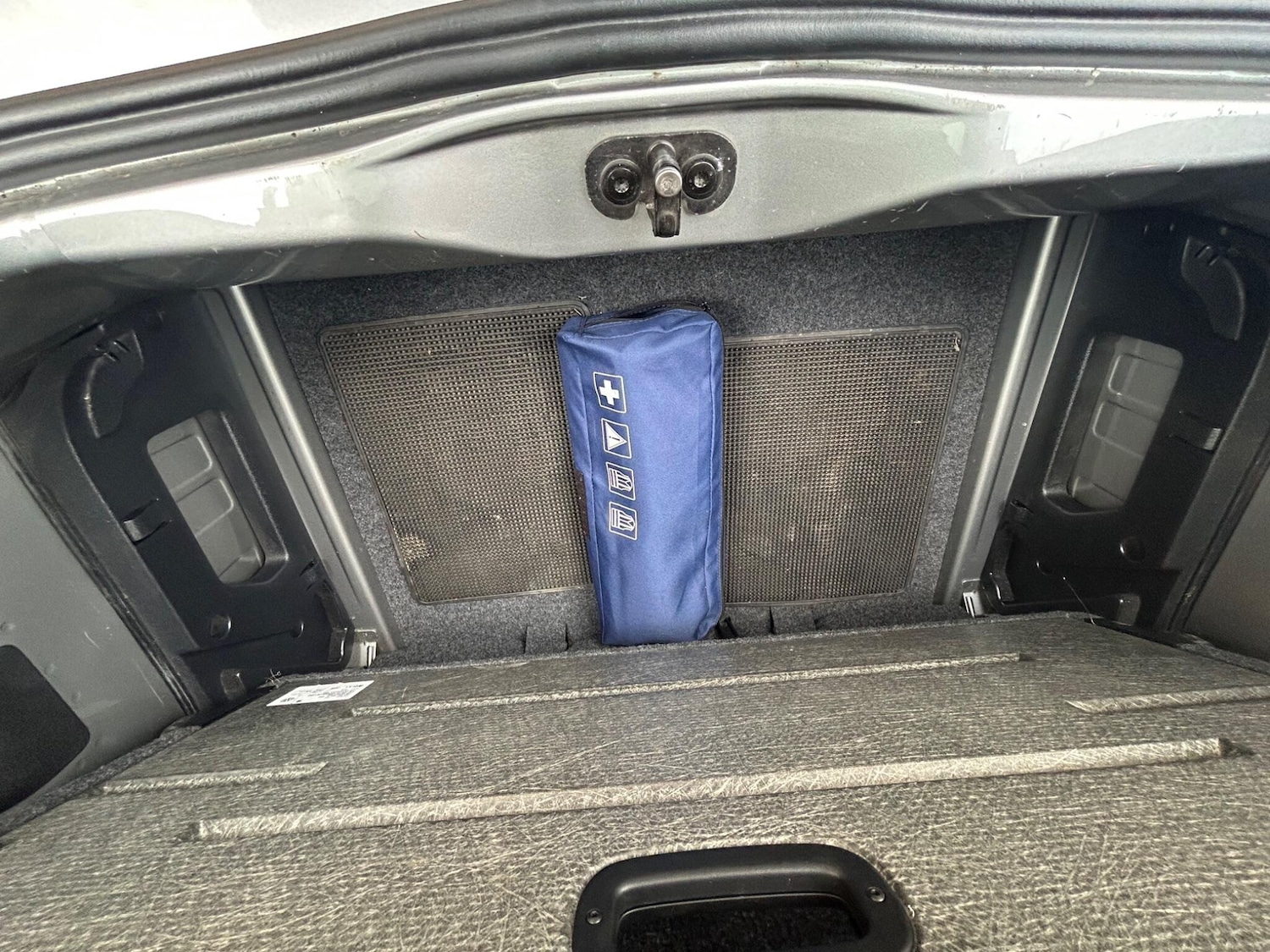 Used Volkswagen up! for sale - 76473719: Photo 32