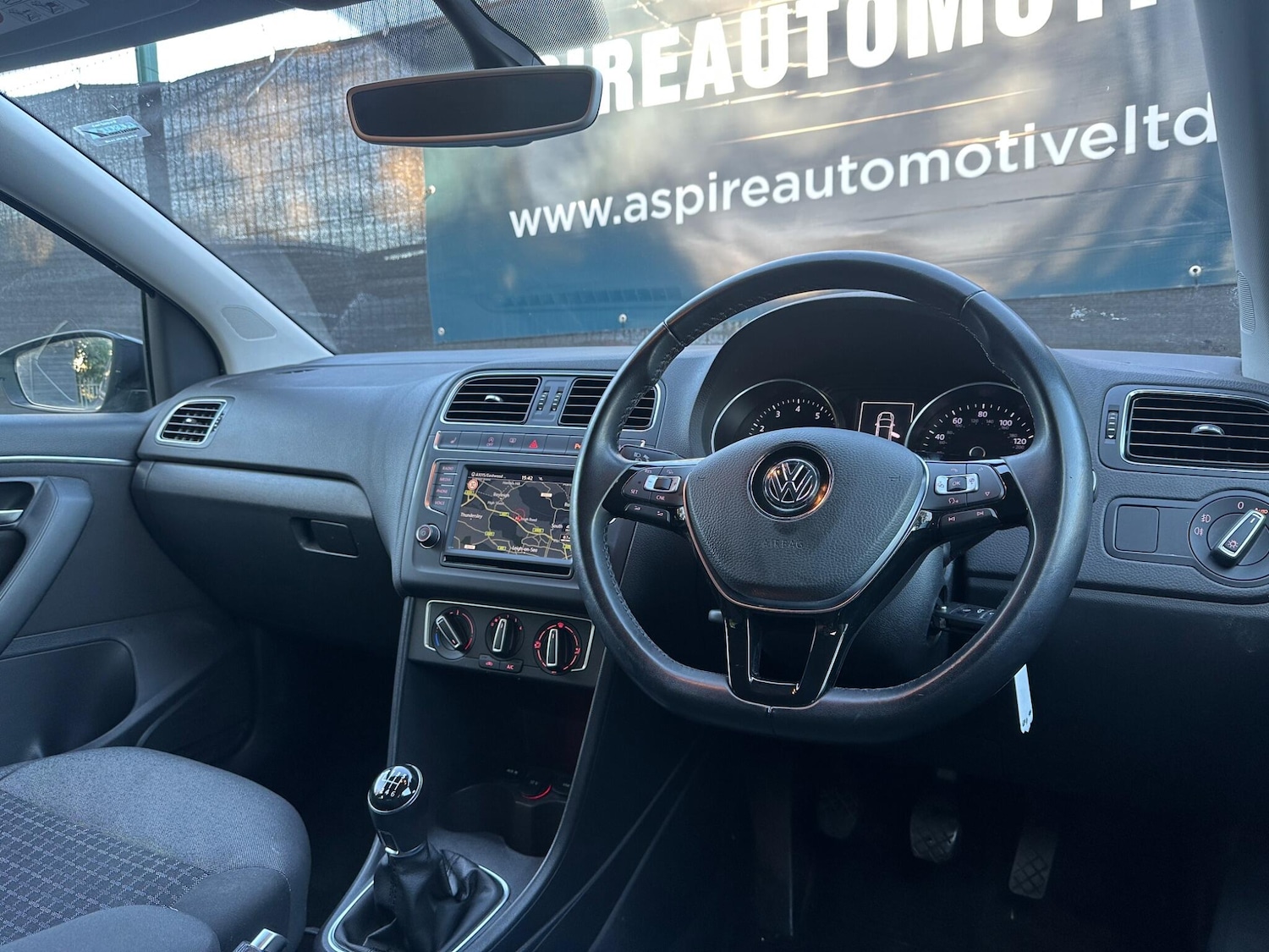 Used Volkswagen Polo 2015 for sale - 76513292: Photo 10