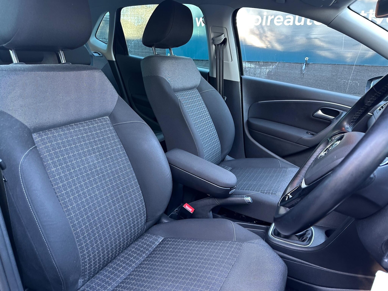 Used Volkswagen Polo 2015 for sale - 76513292: Photo 14