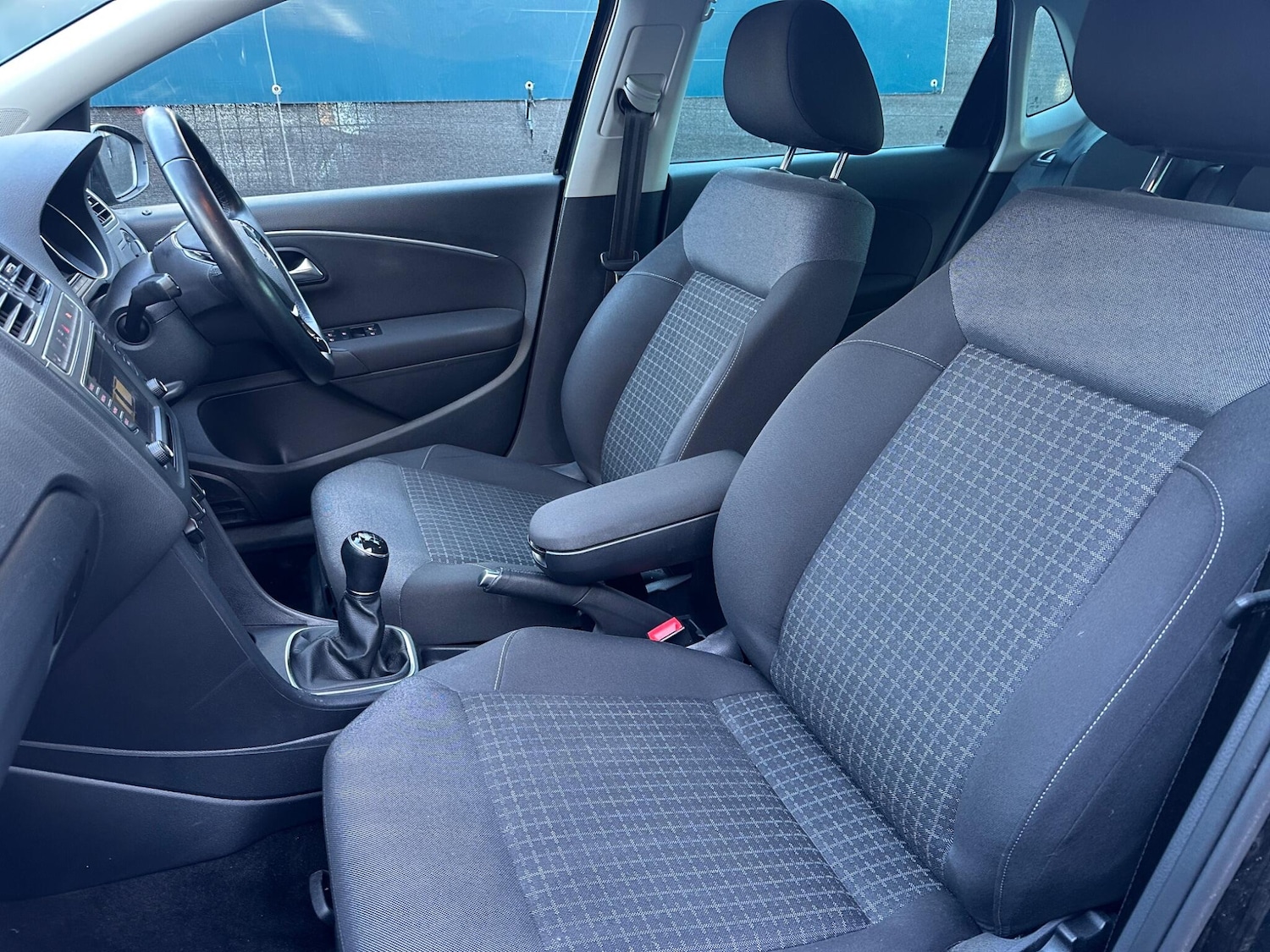 Used Volkswagen Polo 2015 for sale - 76513292: Photo 15