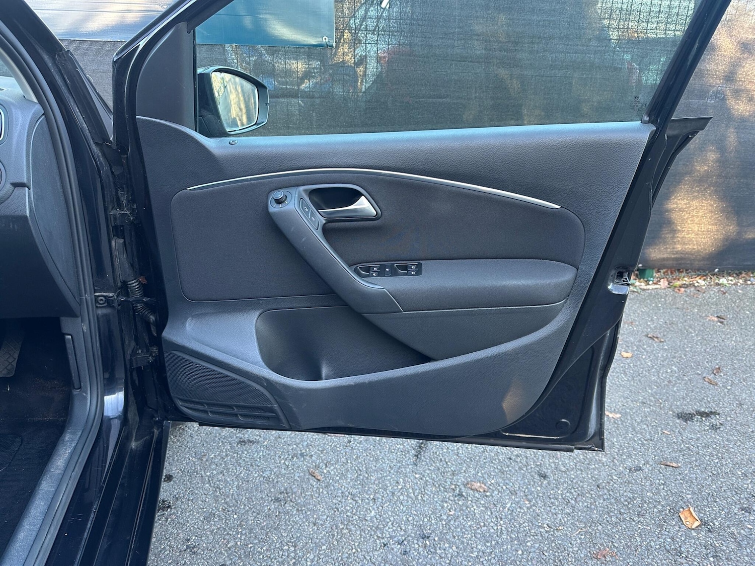 Used Volkswagen Polo 2015 for sale - 76513292: Photo 31