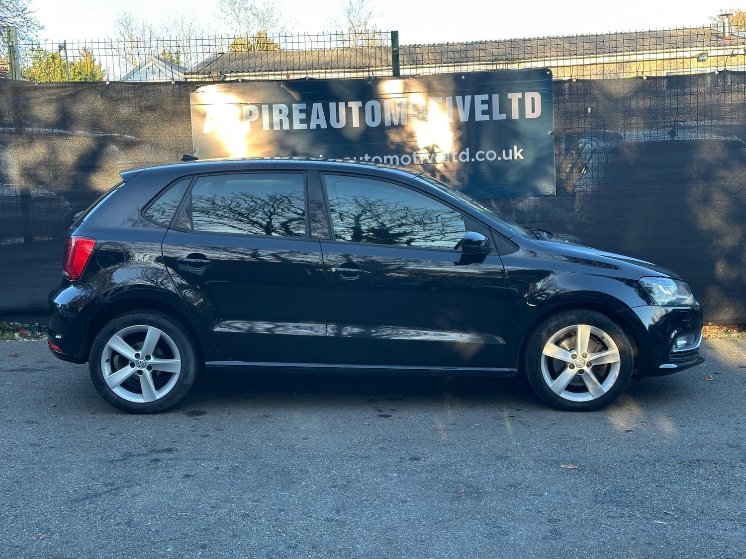 Used Volkswagen Polo 2015 for sale - 76513292: Photo 8