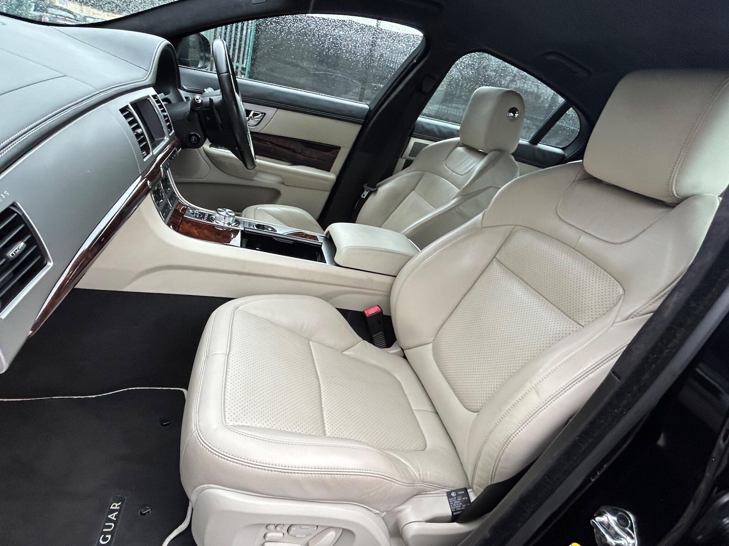 Used Jaguar XF 2012 for sale - 77783681: Photo 11