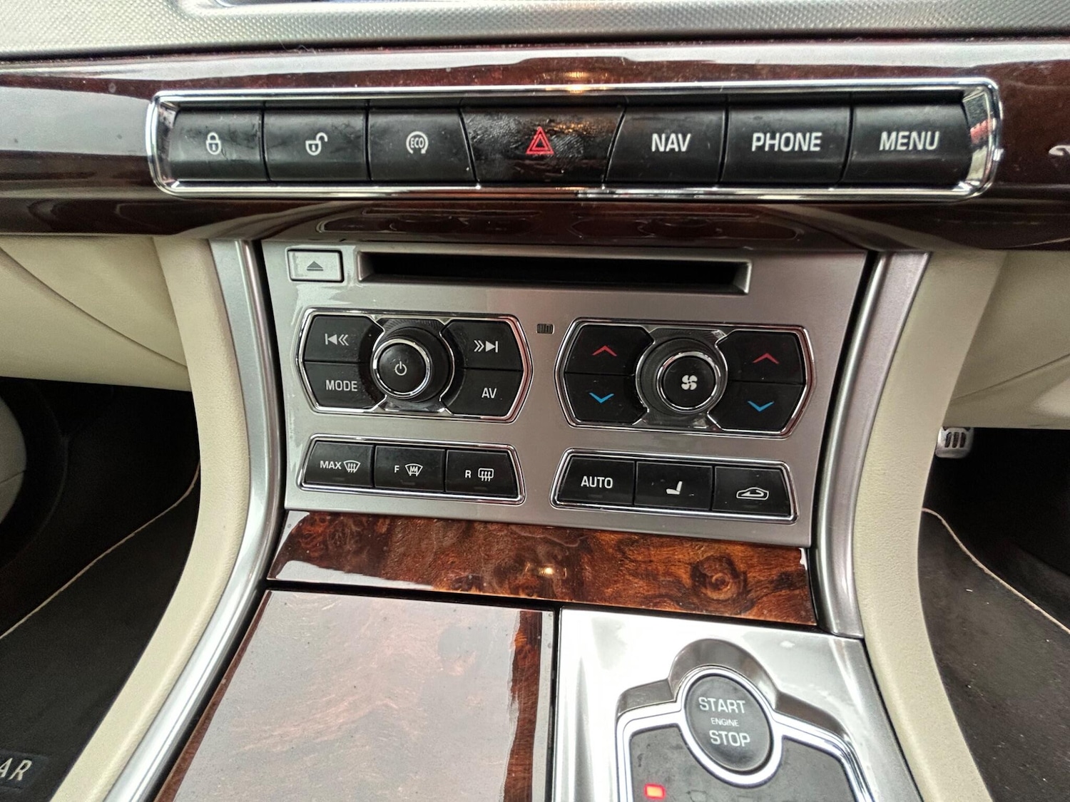 Used Jaguar XF 2012 for sale - 77783681: Photo 22