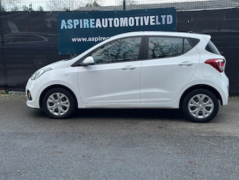 Used Hyundai i10 2015 for sale - 77142950: Photo
