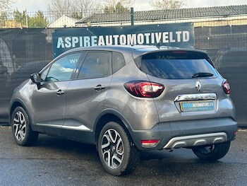 Used Renault Captur 2018 for sale - 77215394: Photo