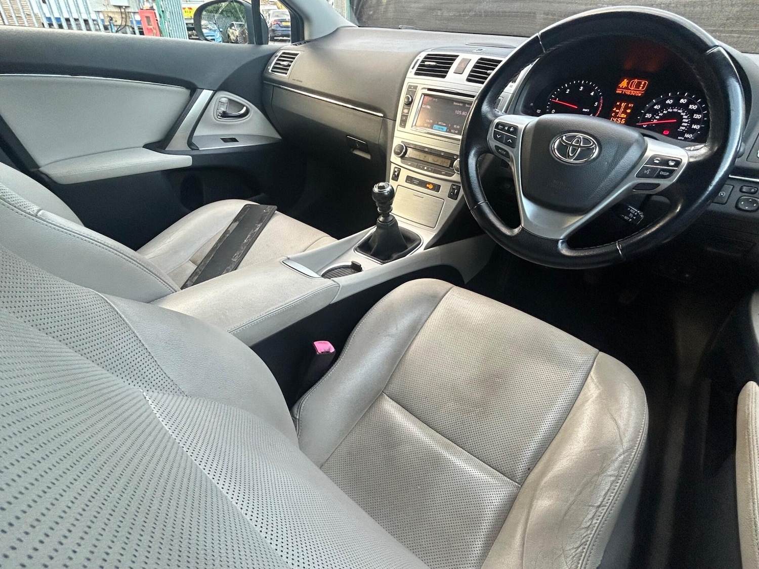 Used Toyota Avensis 2012 for sale - 77120286: Photo 13