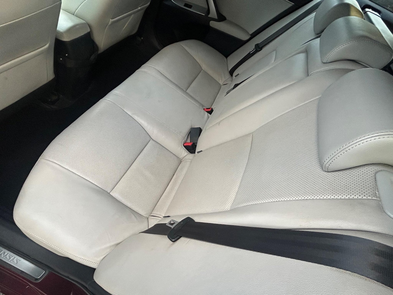 Used Toyota Avensis 2012 for sale - 77120286: Photo 20