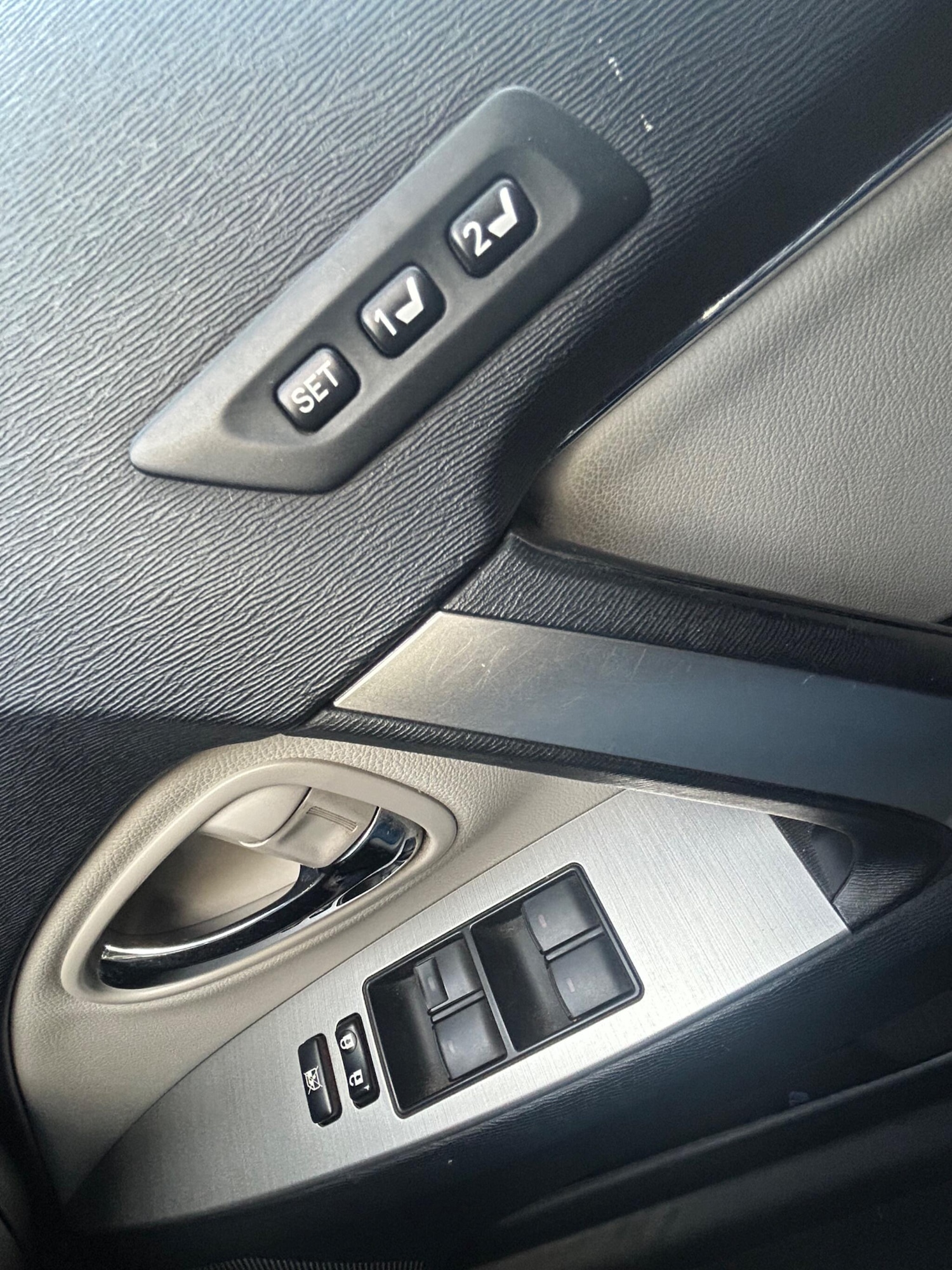 Used Toyota Avensis 2012 for sale - 77120286: Photo 22