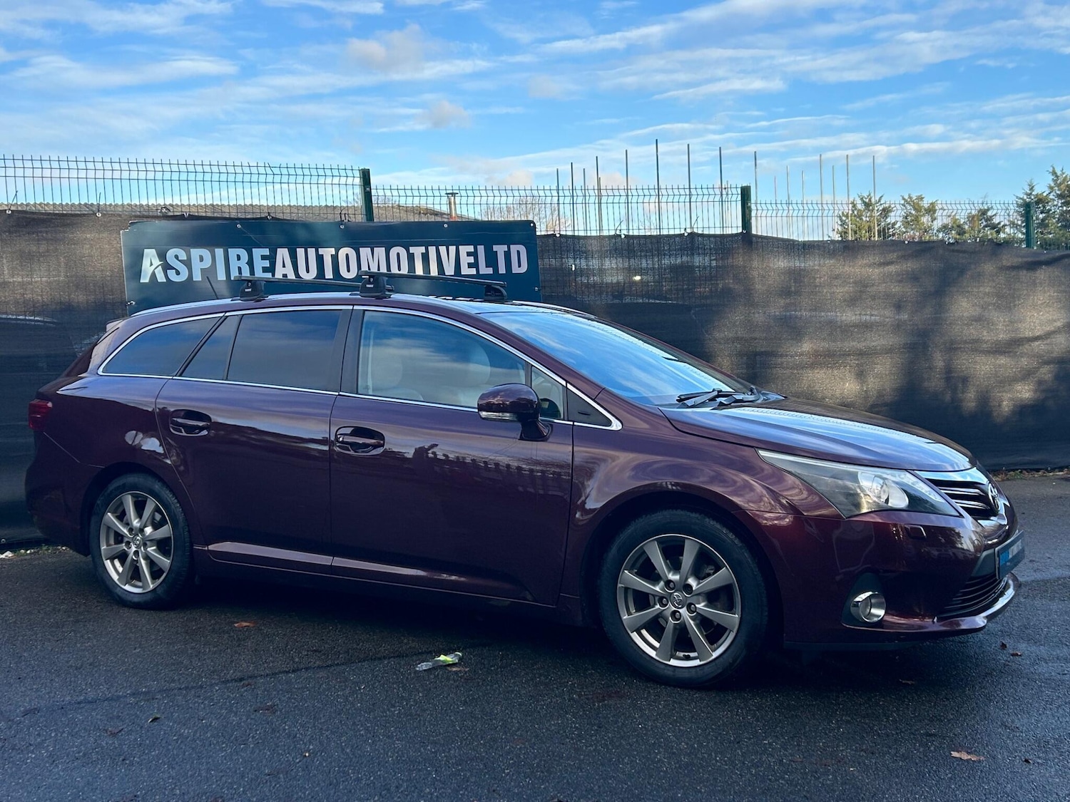 Used Toyota Avensis 2012 for sale - 77120286: Photo 9