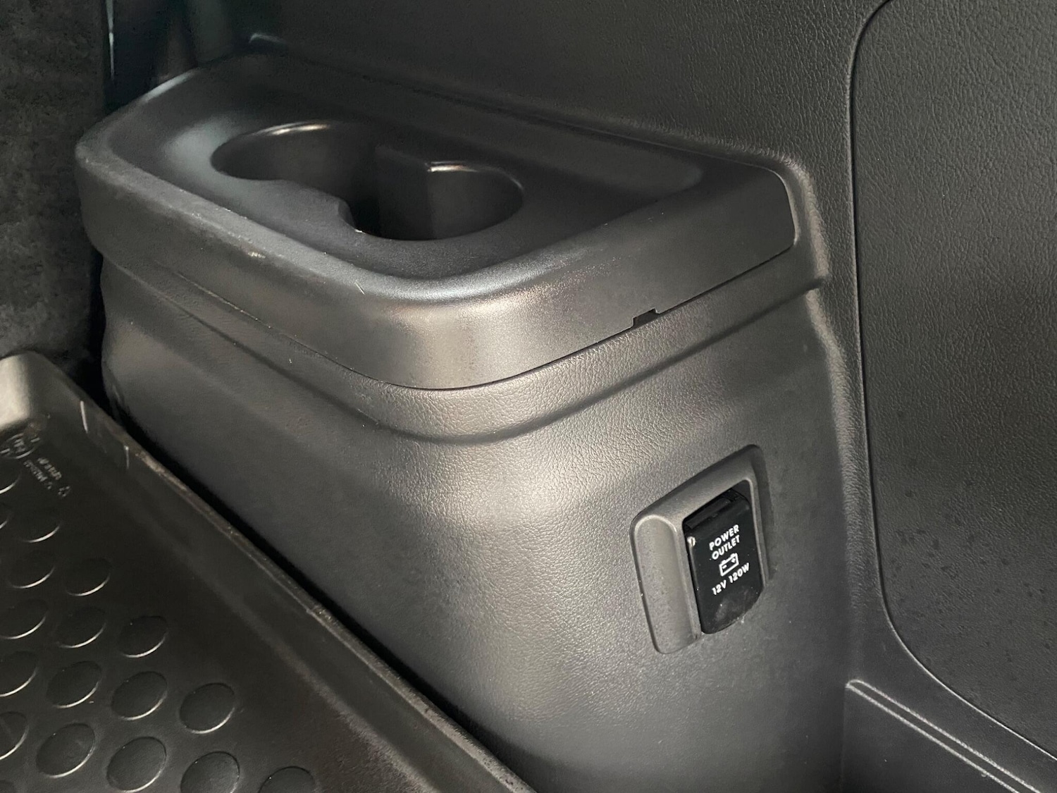 Used Mitsubishi Outlander 2018 for sale - 76701830: Photo 25