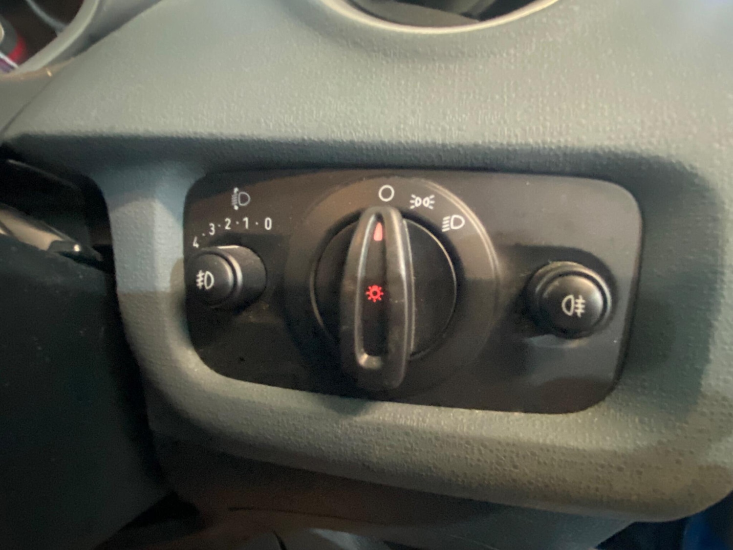 Used Ford Fiesta 2010 for sale - 76619903: Photo 22