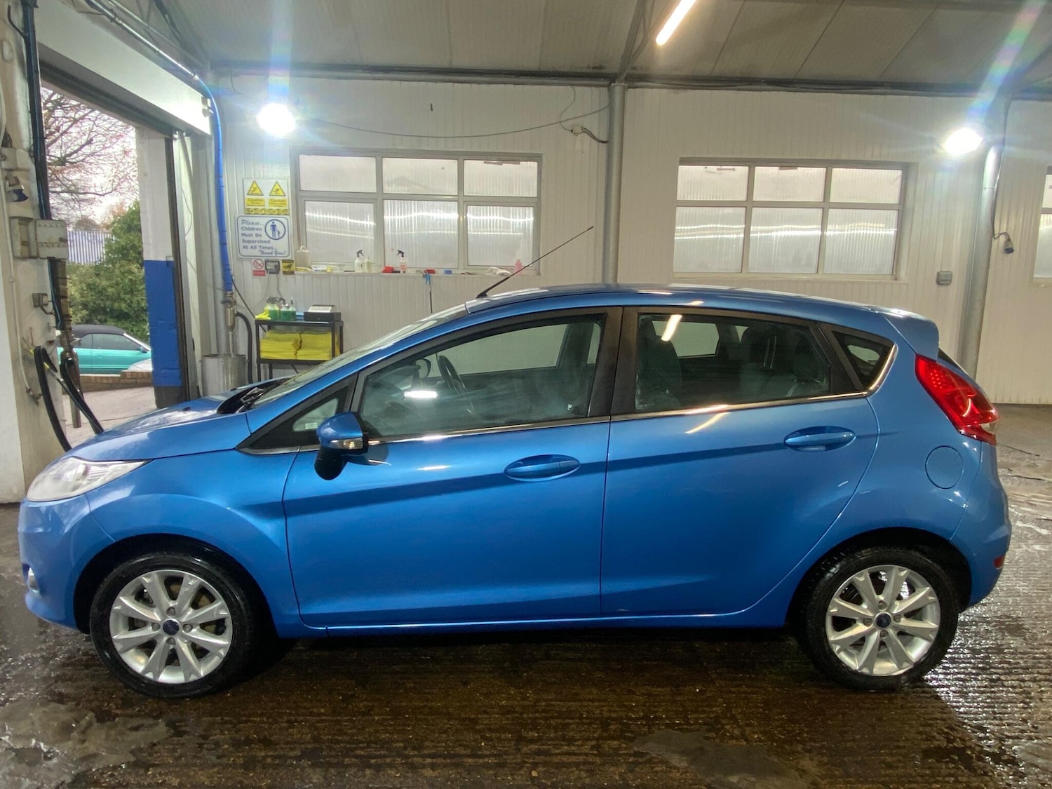 Used Ford Fiesta 2010 for sale - 76619903: Photo 5