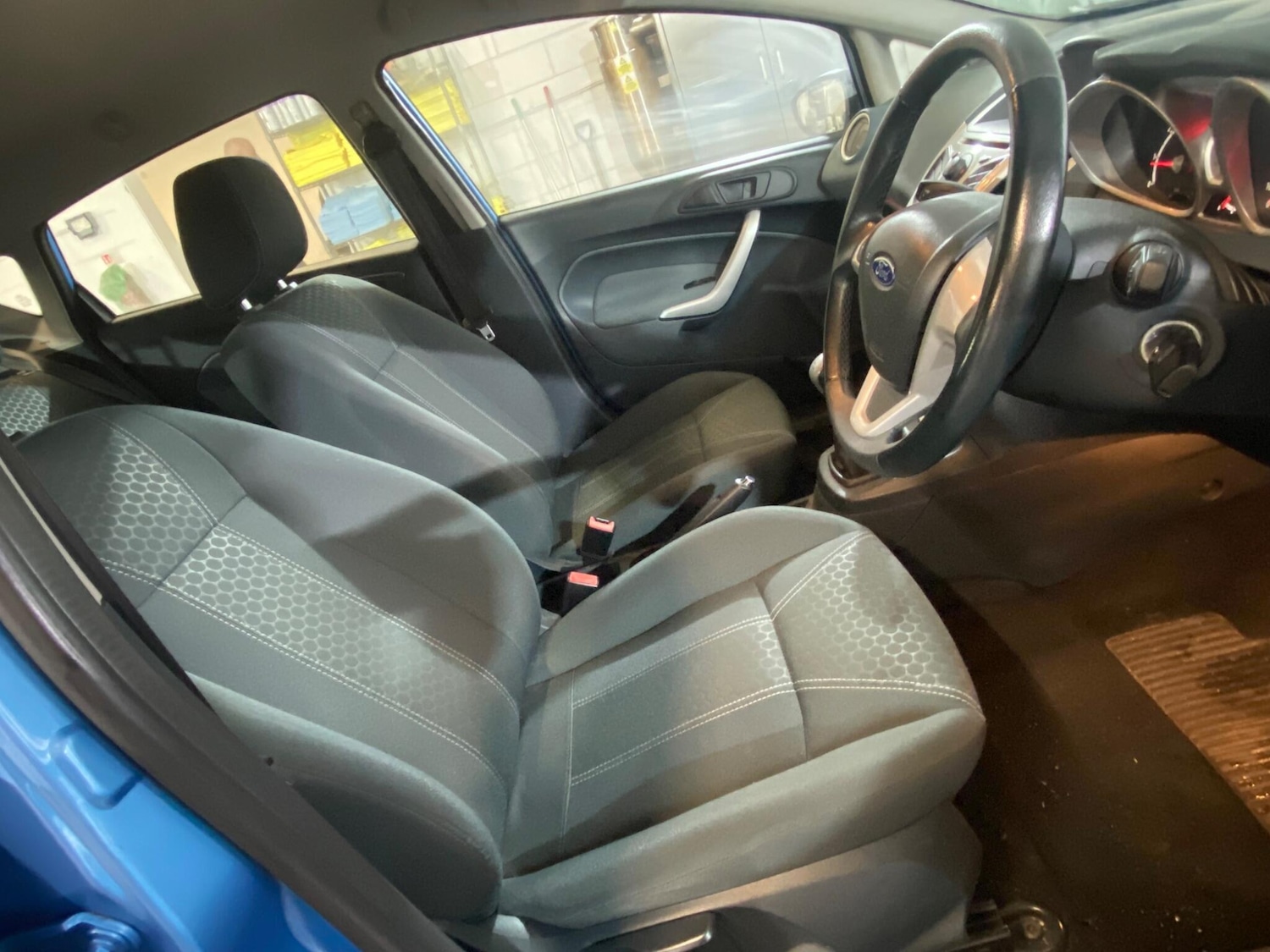 Used Ford Fiesta 2010 for sale - 76619903: Photo 9