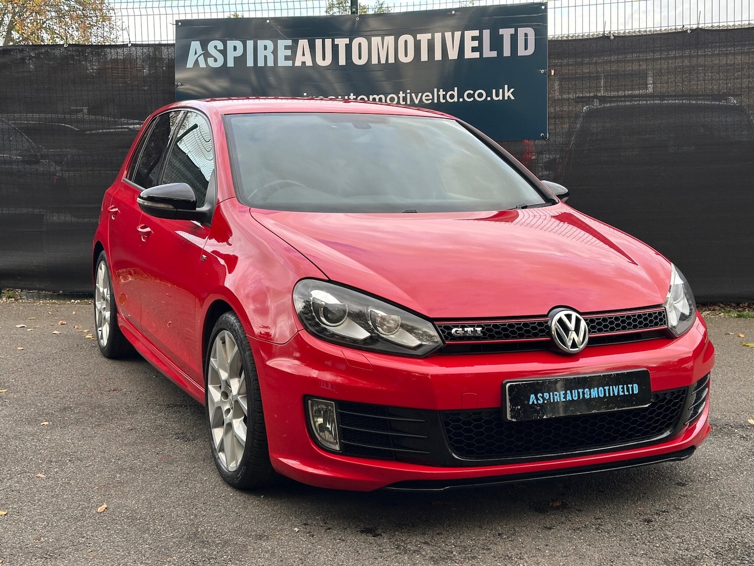 Used Volkswagen Golf 2012 for sale - 76398773: Photo 1