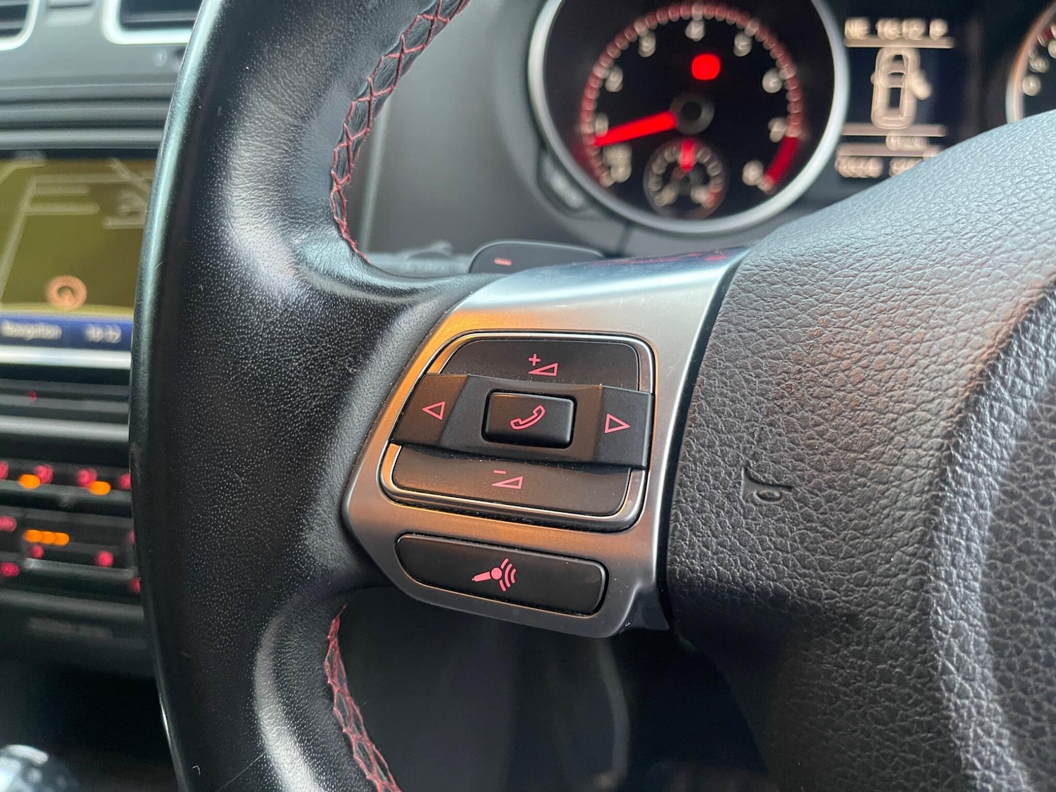 Used Volkswagen Golf 2012 for sale - 76398773: Photo 20