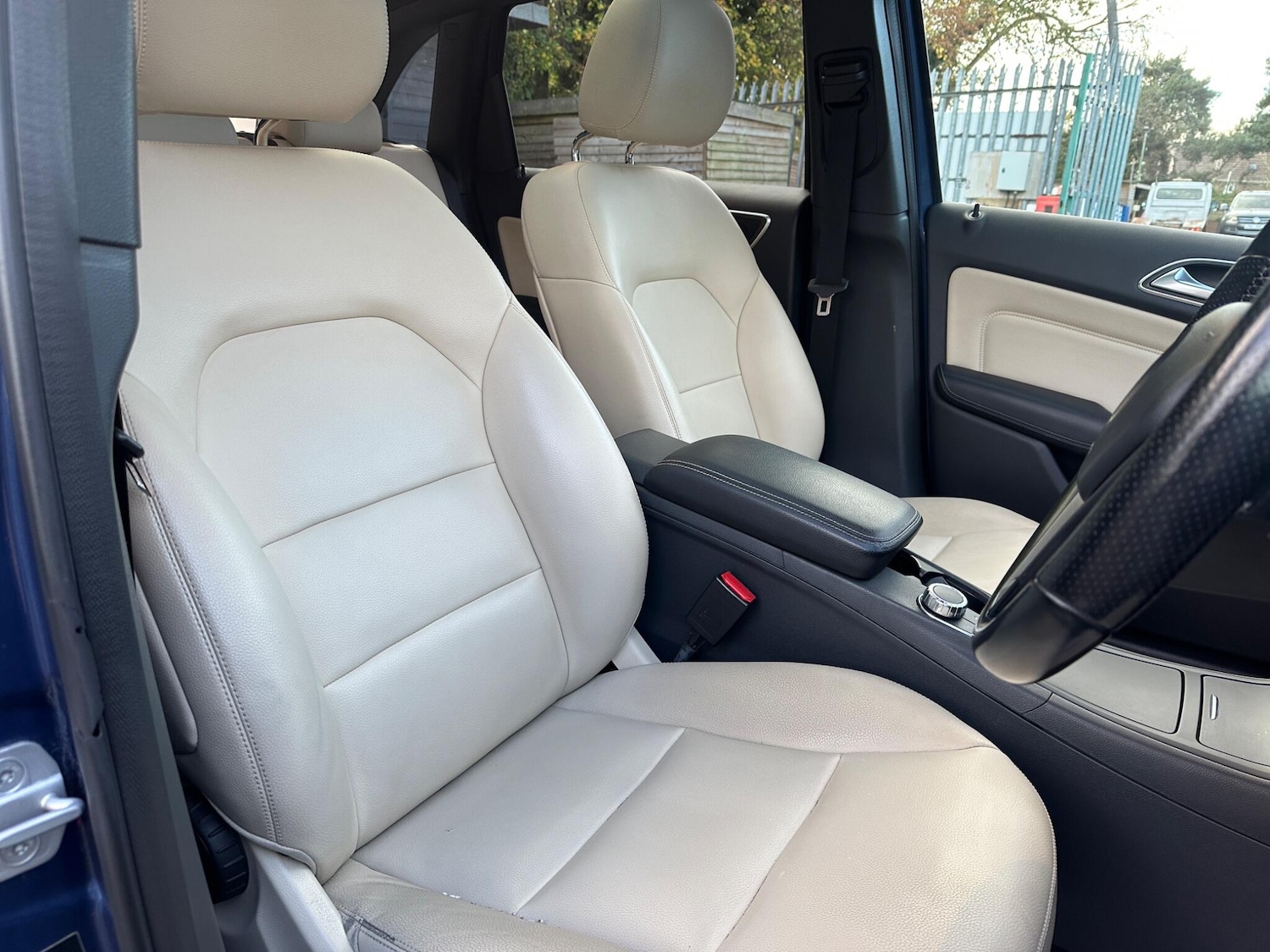 Used Mercedes-Benz B Class 2012 for sale - 76608347: Photo 16