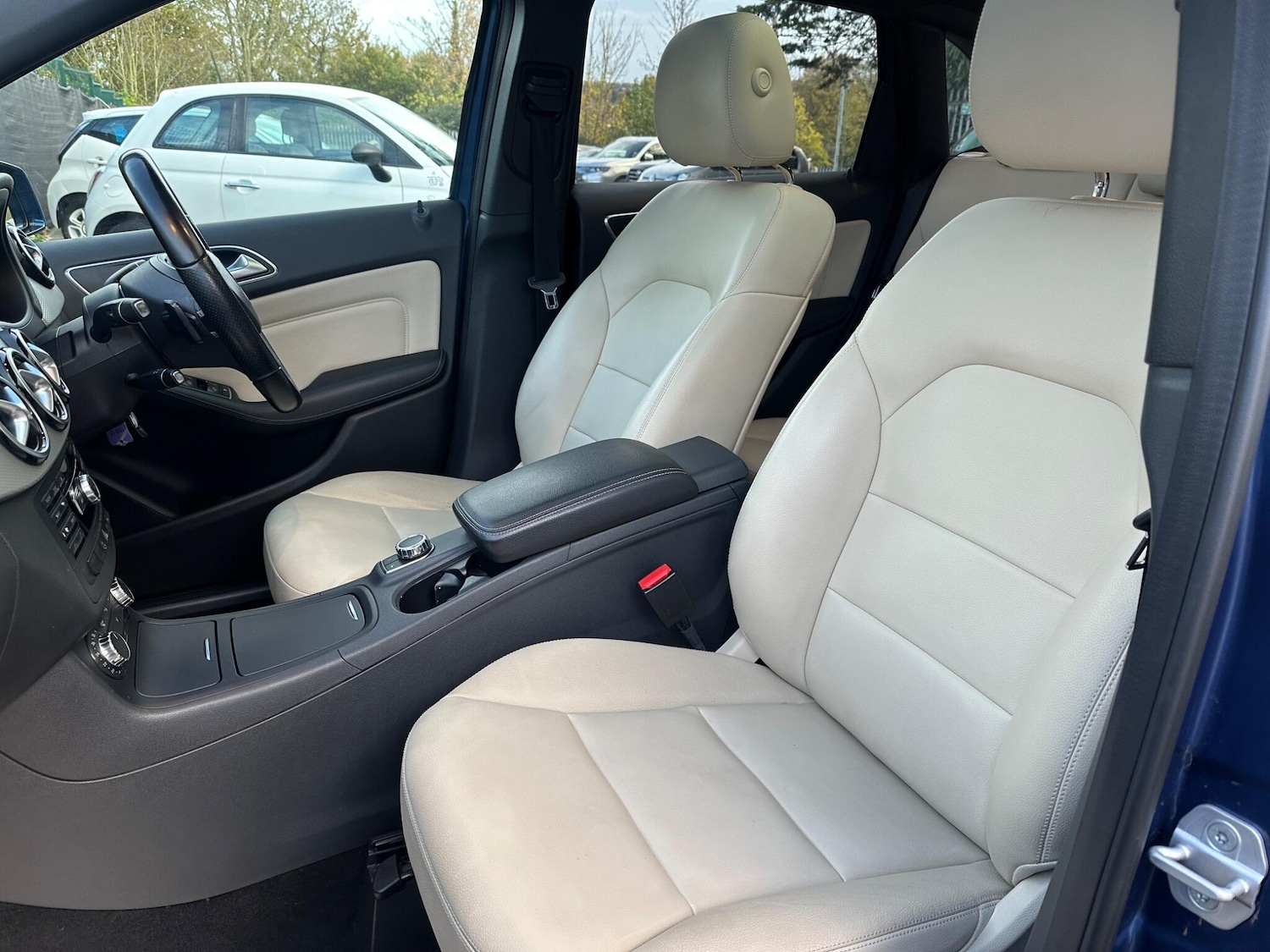 Used Mercedes-Benz B Class 2012 for sale - 76608347: Photo 17