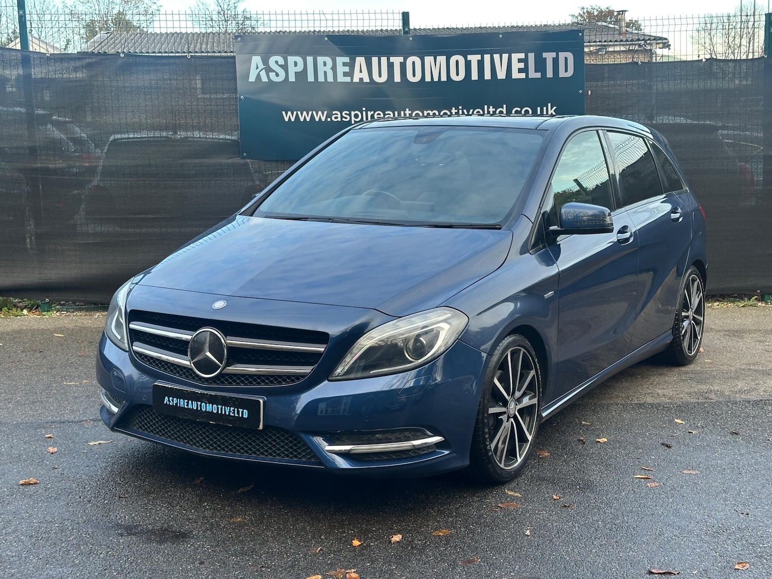 Used Mercedes-Benz B Class 2012 for sale - 76608347: Photo 3