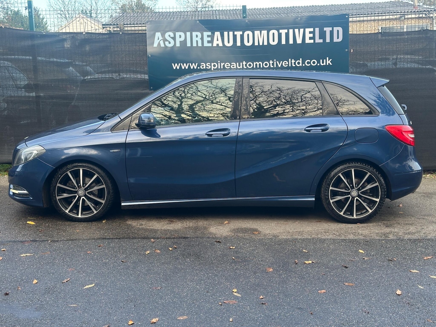 Used Mercedes-Benz B Class 2012 for sale - 76608347: Photo 5