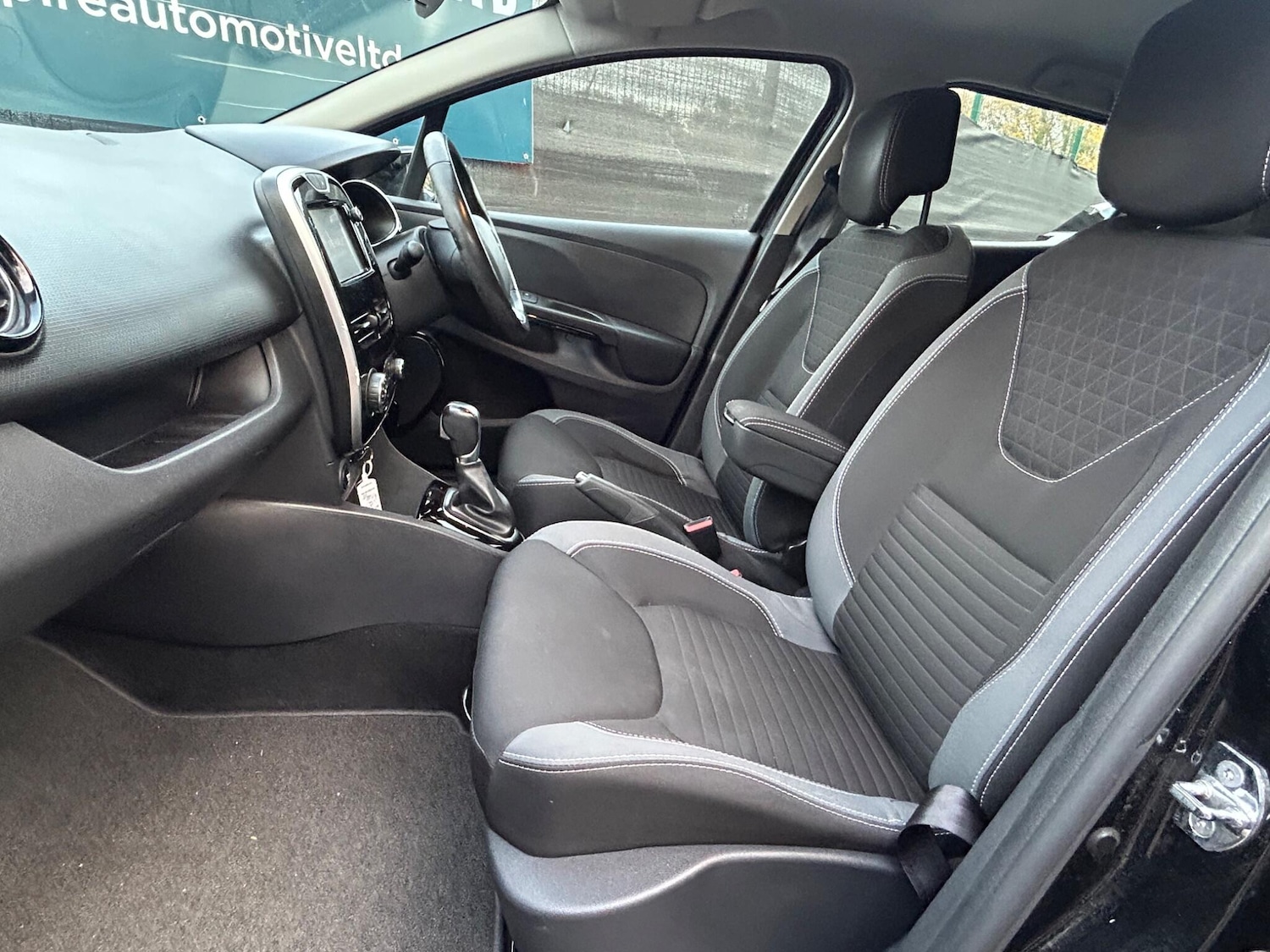 Used Renault Clio 2016 for sale - 76952746: Photo 12