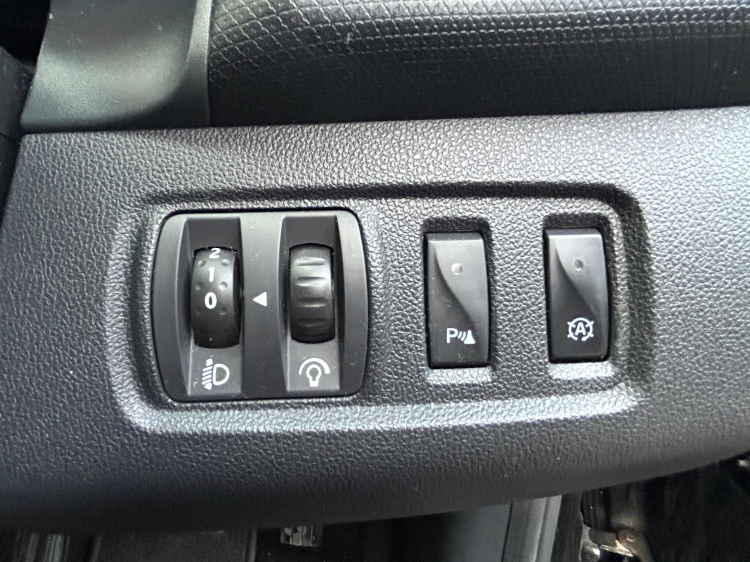 Used Renault Clio 2016 for sale - 76952746: Photo 21