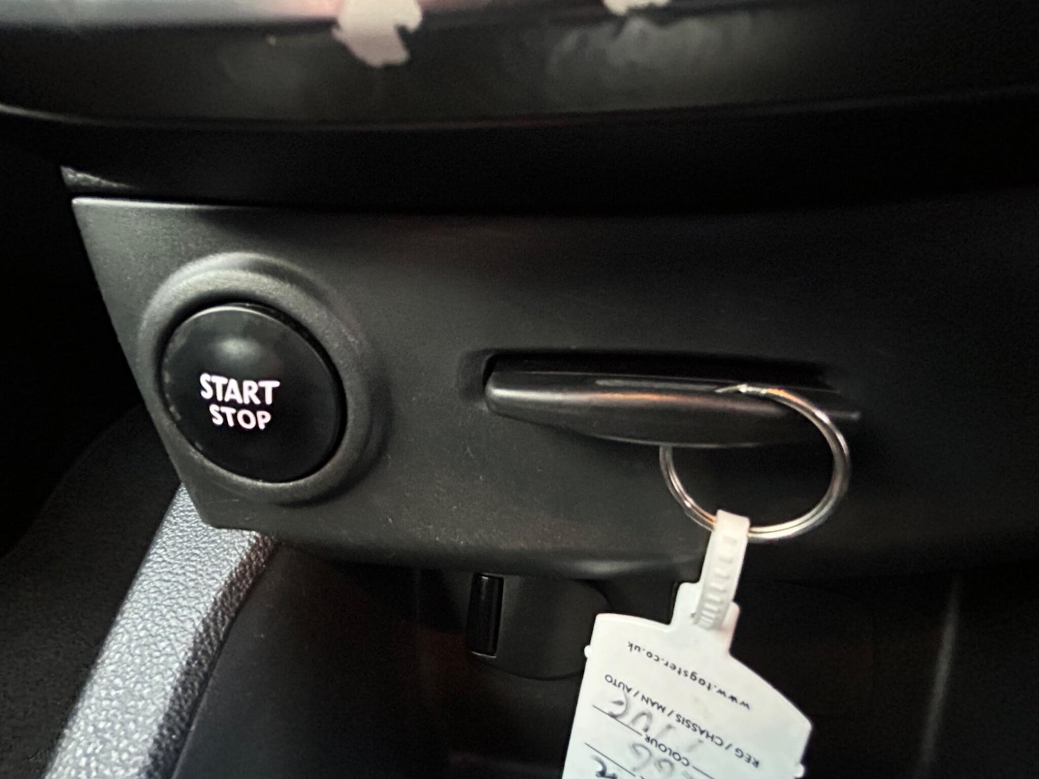 Used Renault Clio 2016 for sale - 76952746: Photo 22