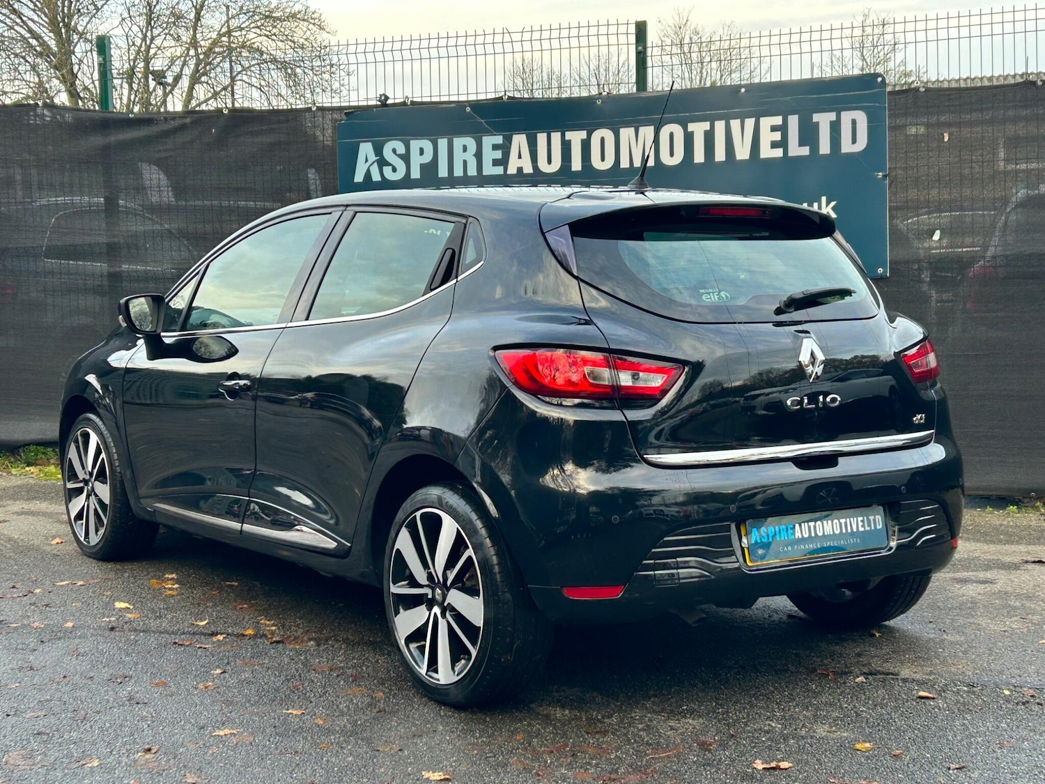 Used Renault Clio 2016 for sale - 76952746: Photo 6