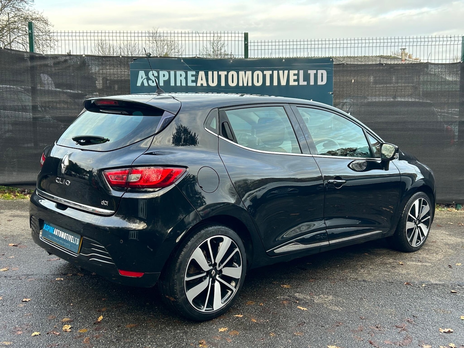 Used Renault Clio 2016 for sale - 76952746: Photo 9