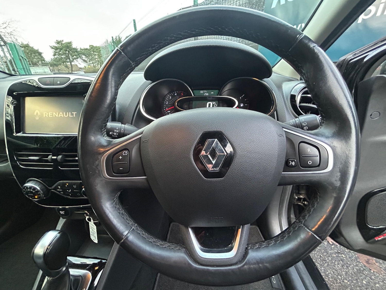 Used Renault Clio 2016 for sale - 76850372: Photo 30