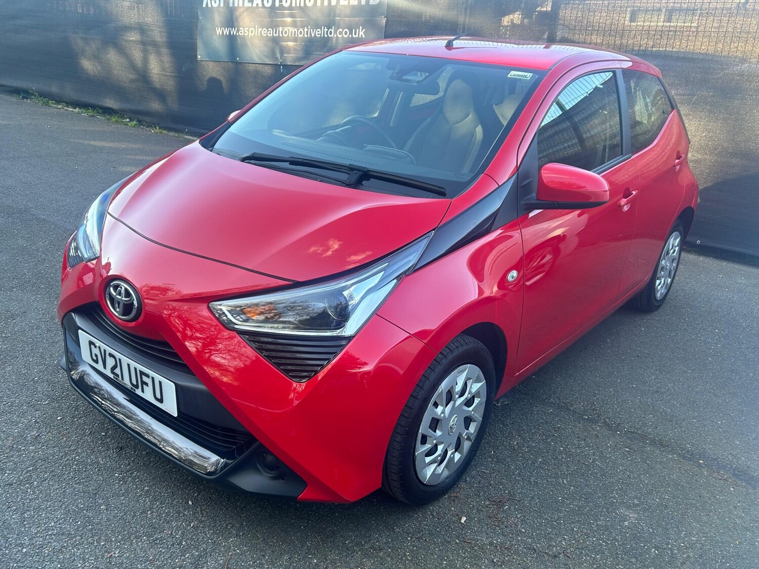 Used Toyota AYGO for sale - 78115748: Photo 2