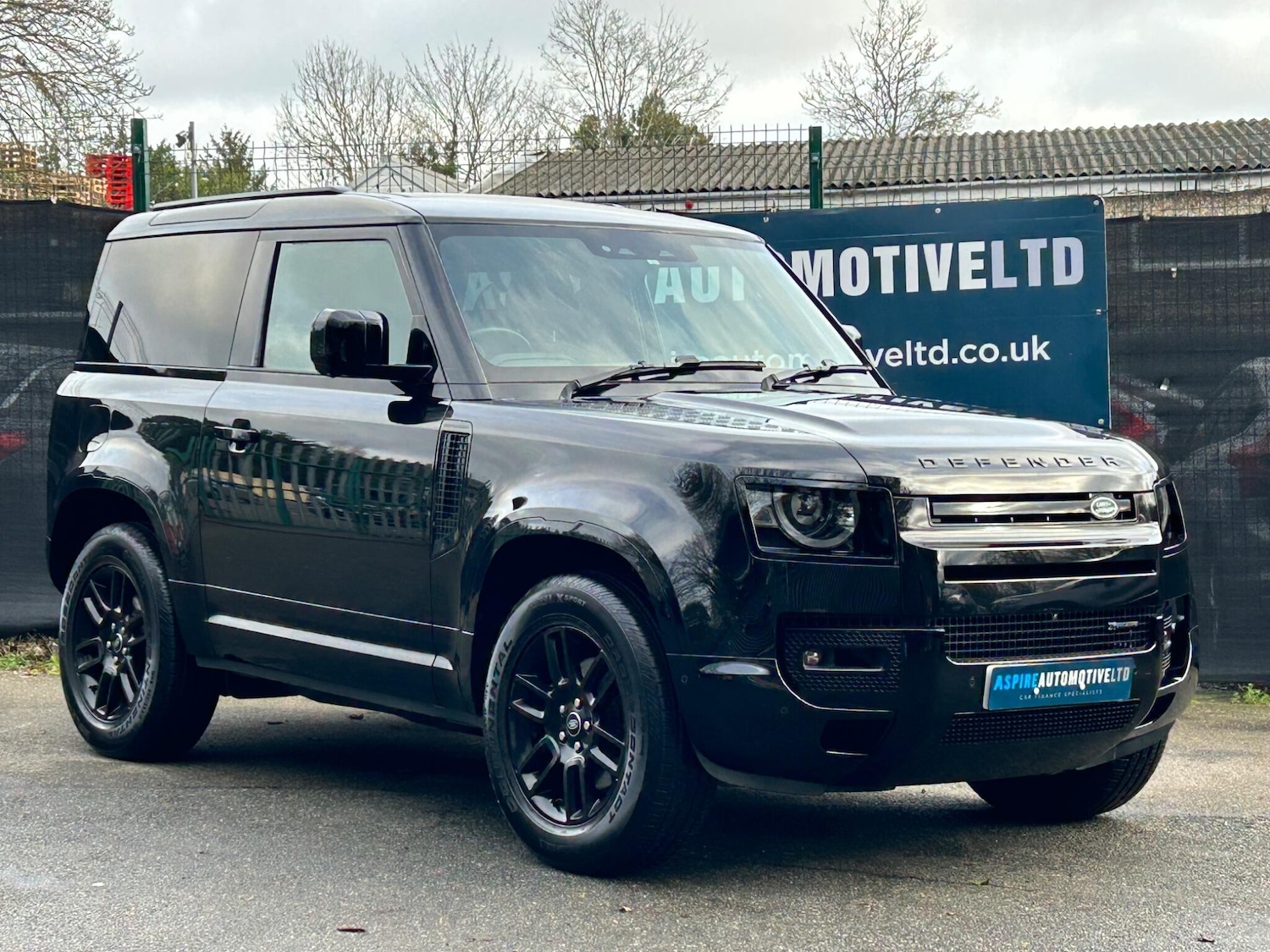 Used Land Rover Defender 90 2021 for sale - 77537360: Photo 10