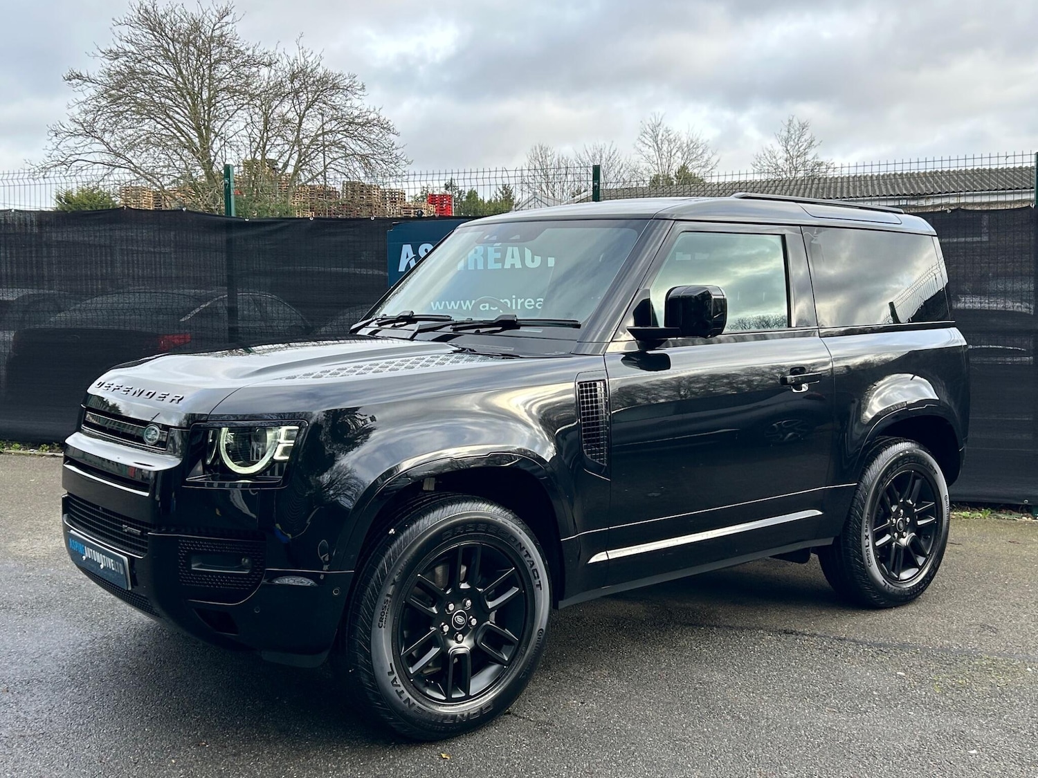 Used Land Rover Defender 90 2021 for sale - 77537360: Photo 11