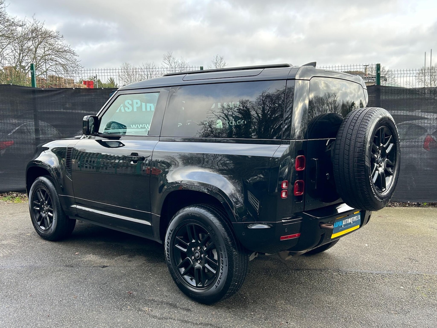 Used Land Rover Defender 90 2021 for sale - 77537360: Photo 12