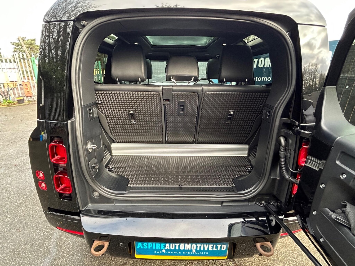 Used Land Rover Defender 90 2021 for sale - 77537360: Photo 22