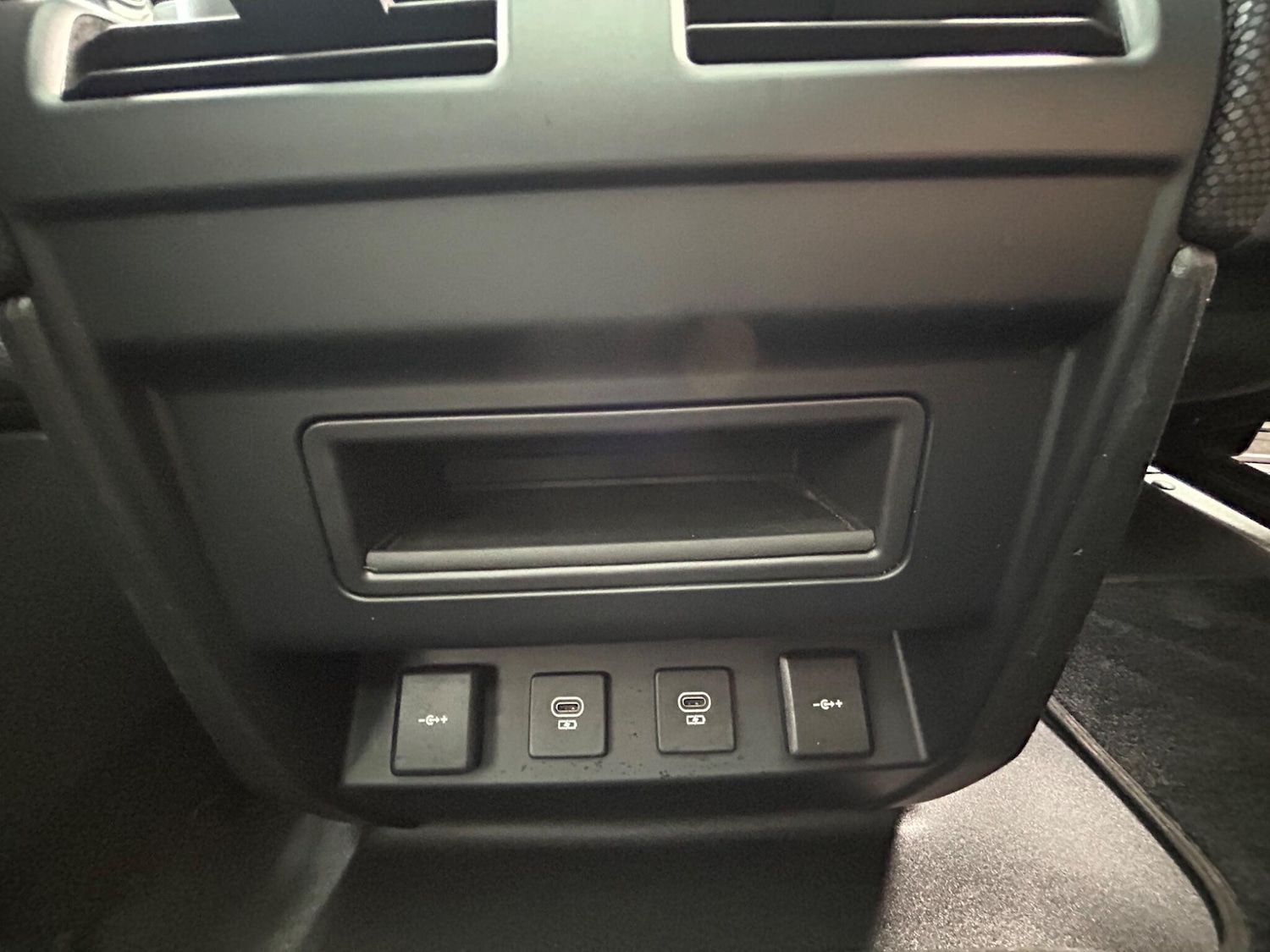 Used Land Rover Defender 90 2021 for sale - 77537360: Photo 26