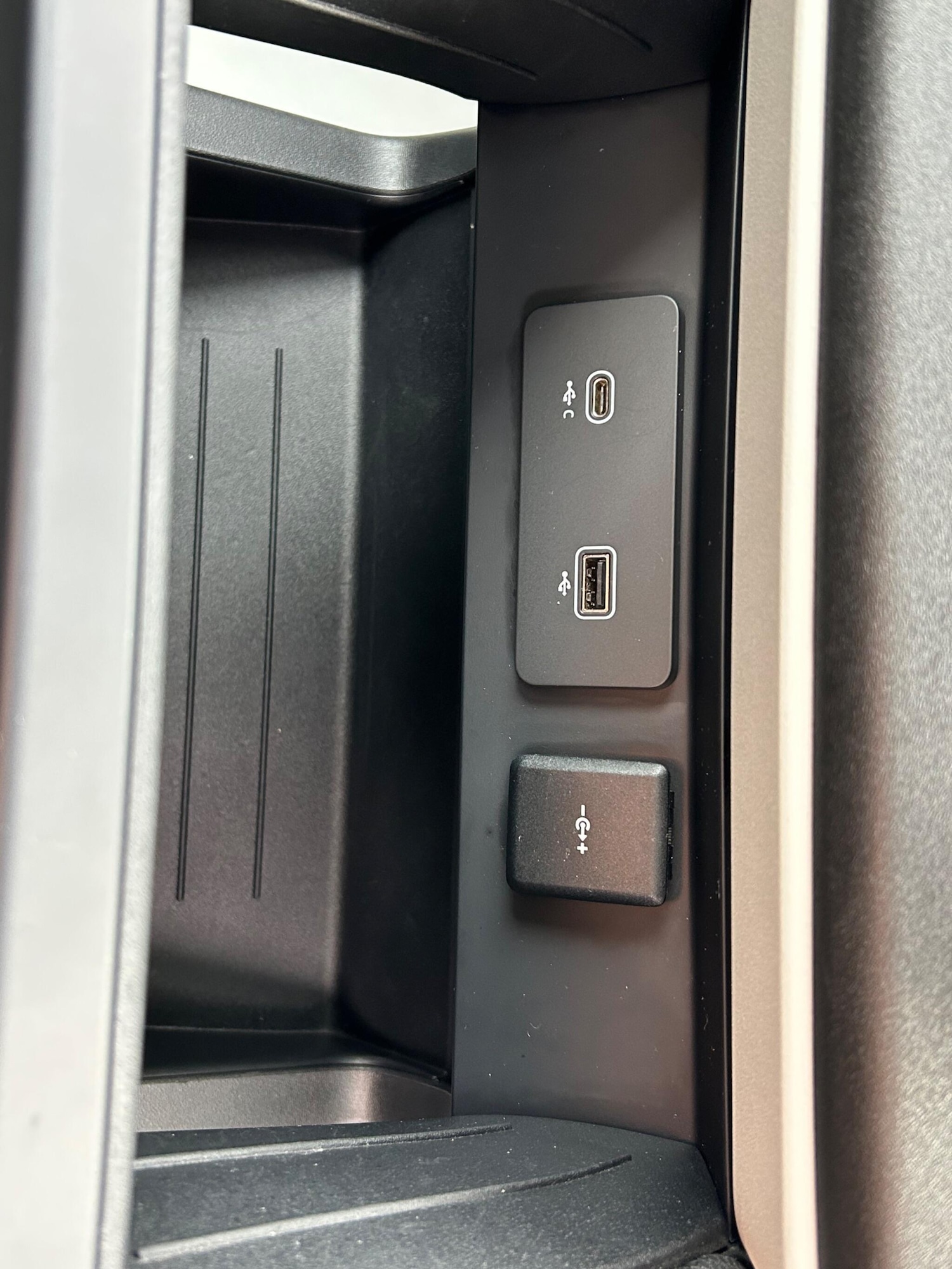 Used Land Rover Defender 90 2021 for sale - 77537360: Photo 36