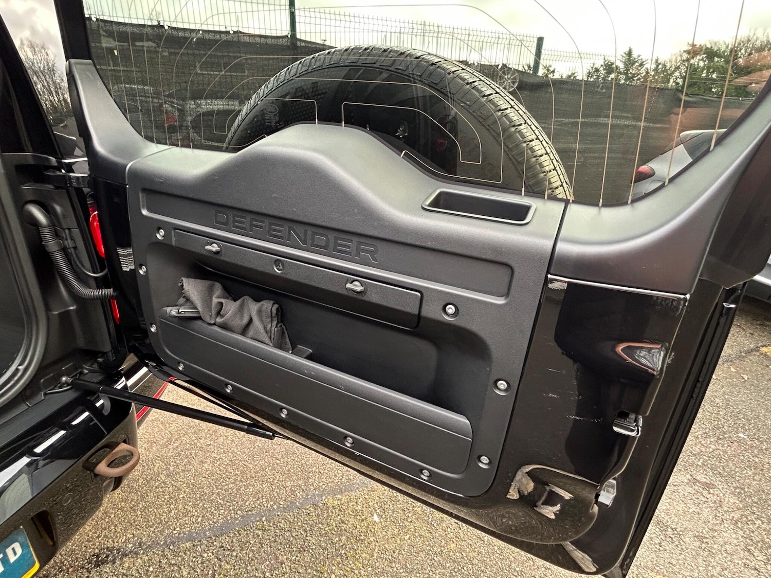 Used Land Rover Defender 90 2021 for sale - 77537360: Photo 40