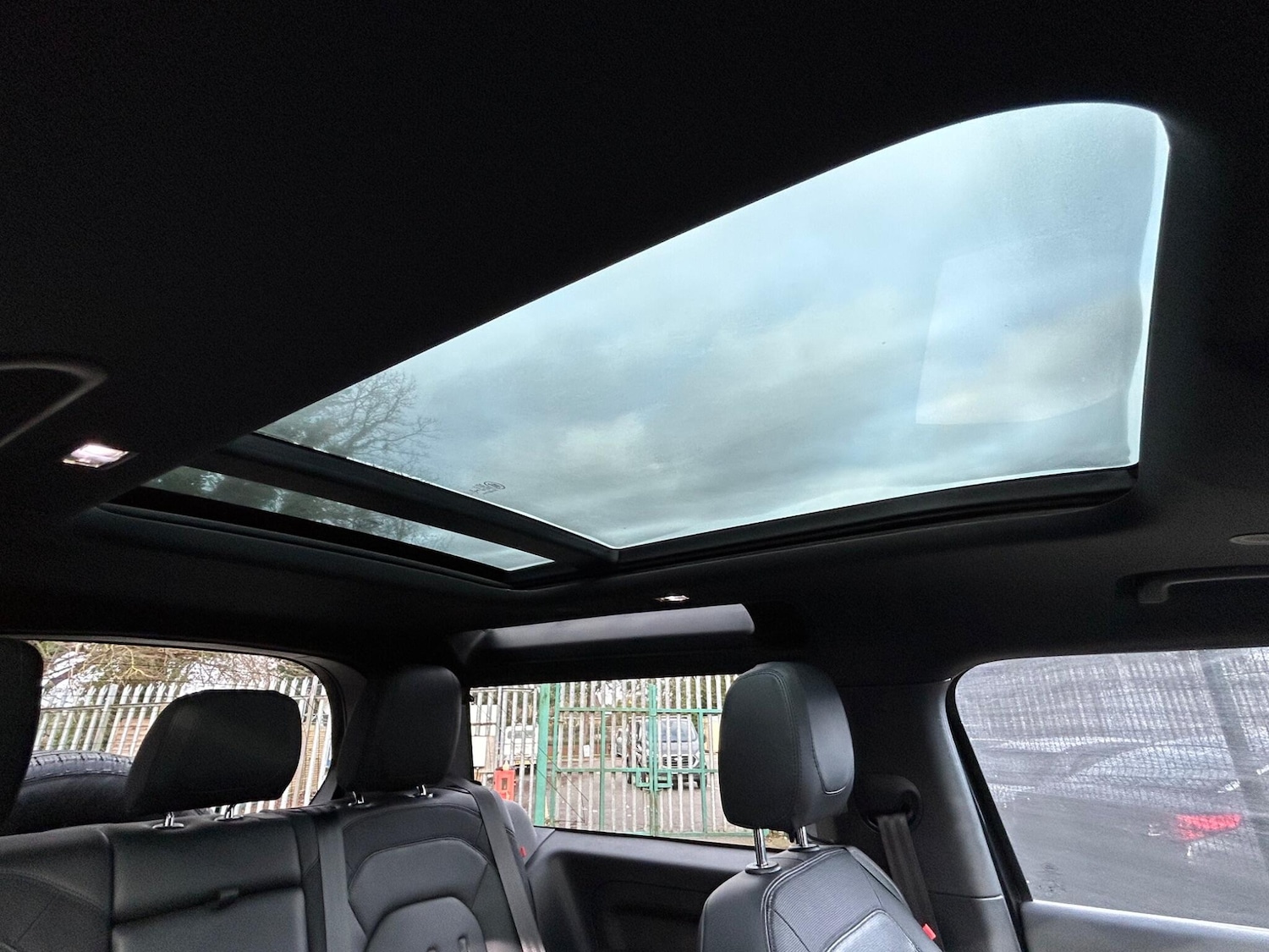 Used Land Rover Defender 90 2021 for sale - 77537360: Photo 56