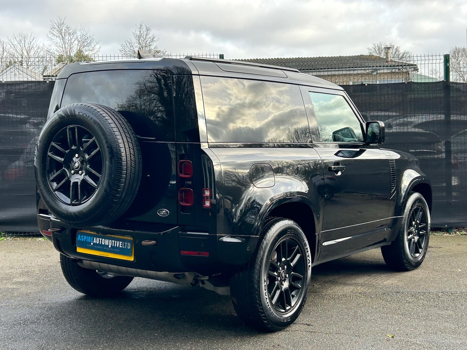 Used Land Rover Defender 90 2021 for sale - 77537360: Photo 6
