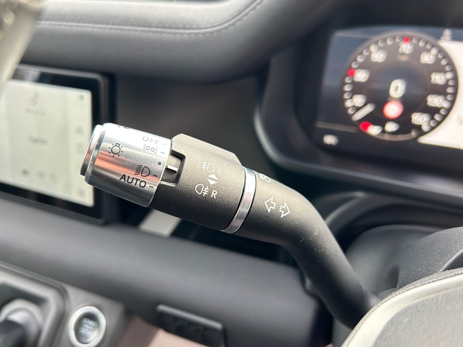 Used Land Rover Defender 90 2021 for sale - 77537360: Photo 74