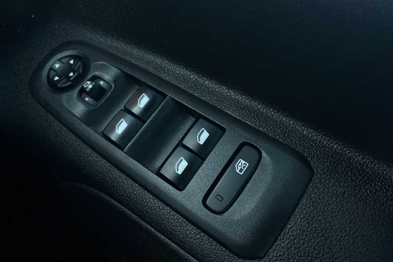 Used Vauxhall Combo Life 2022 for sale - 75815808: Photo 17