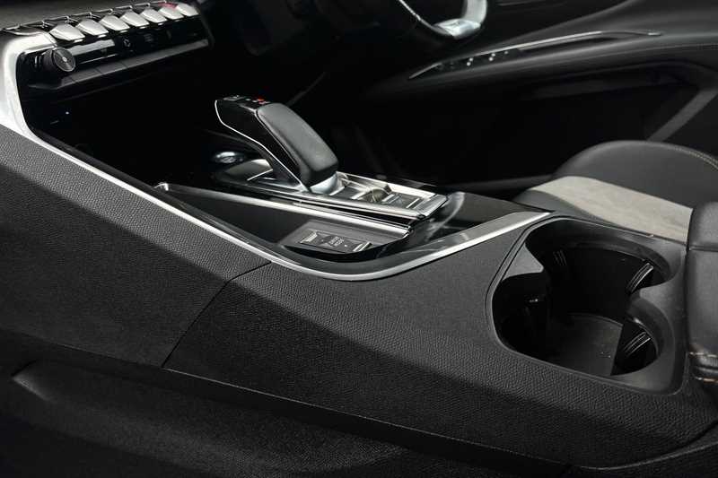 Used Peugeot 3008 2021 for sale - 77347088: Photo 35