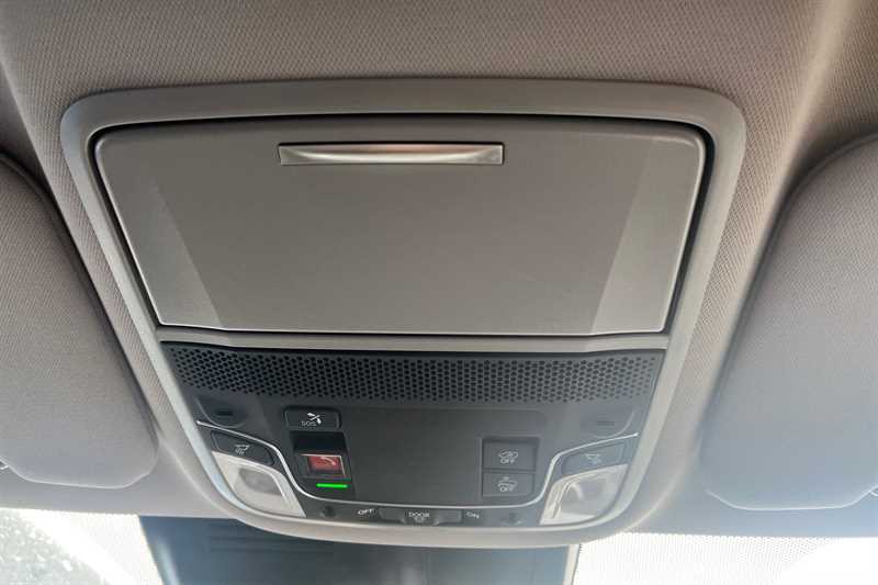 Used Honda CR-V 2019 for sale - 76420531: Photo 31