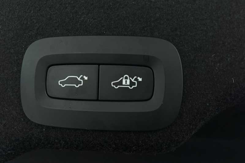 Used Volvo S90 2018 for sale - 77333378: Photo 22