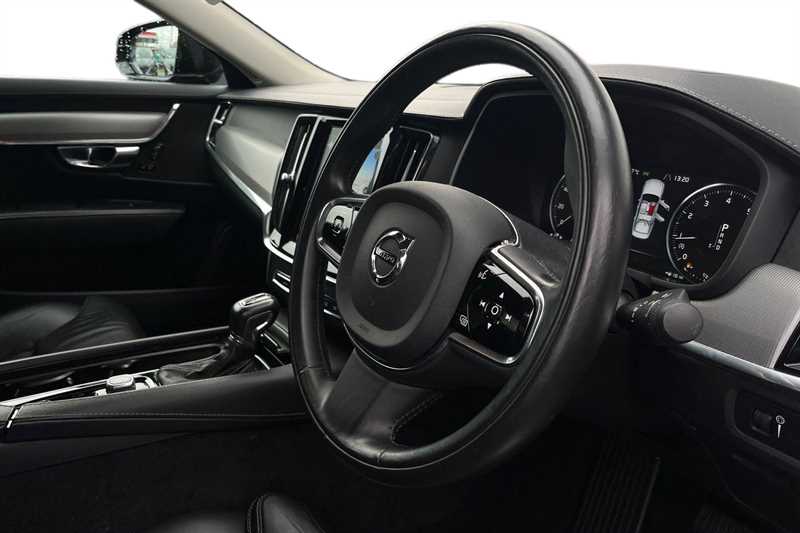 Used Volvo S90 2018 for sale - 77333378: Photo 8