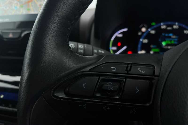 Used Toyota Yaris Cross 2023 for sale - 77471598: Photo 16