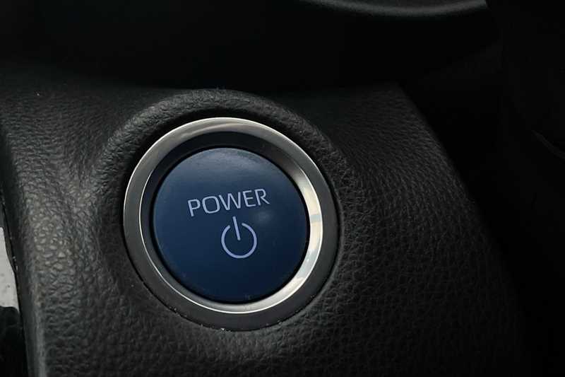 Used Toyota Yaris Cross 2023 for sale - 77471598: Photo 30